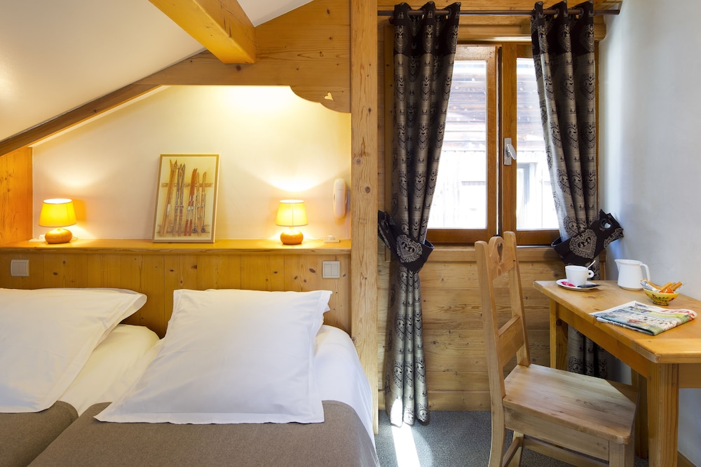 Double Room (mansardée ou non avec fenêtre) photo 3