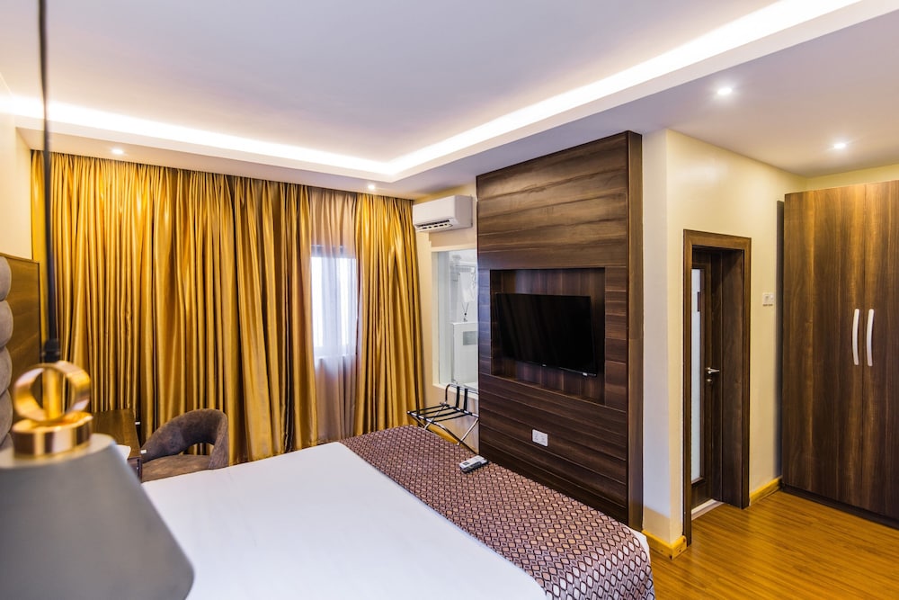 Classic Room, 1 Queen Bed, City View photo 1