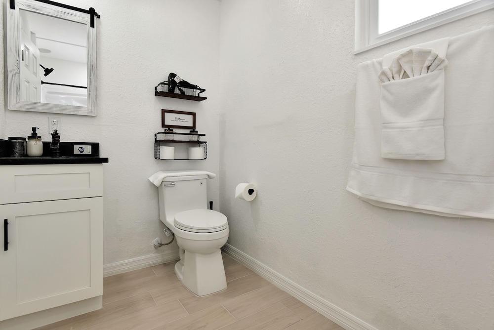 Studio Suite Queen bed Kitchen Walk in Shower 1, Billede 6