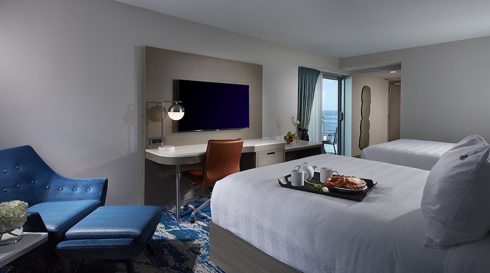 Room, 2 Queen Beds, Balcony, City View