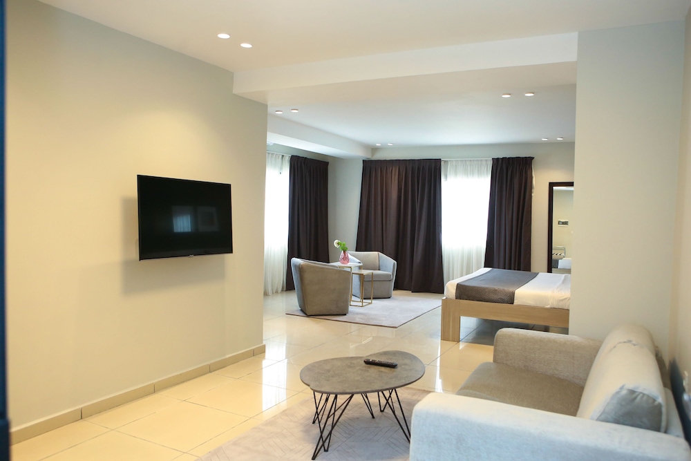 Junior Suite, 1 King Bed photo 2