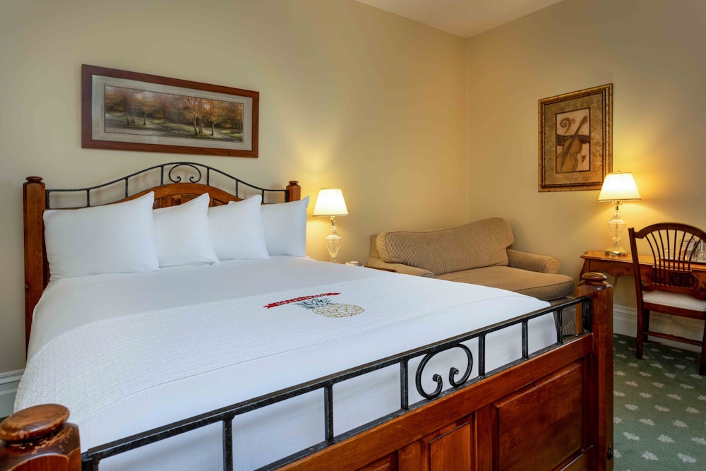 Classic Room, 1 Queen Bed photo 2