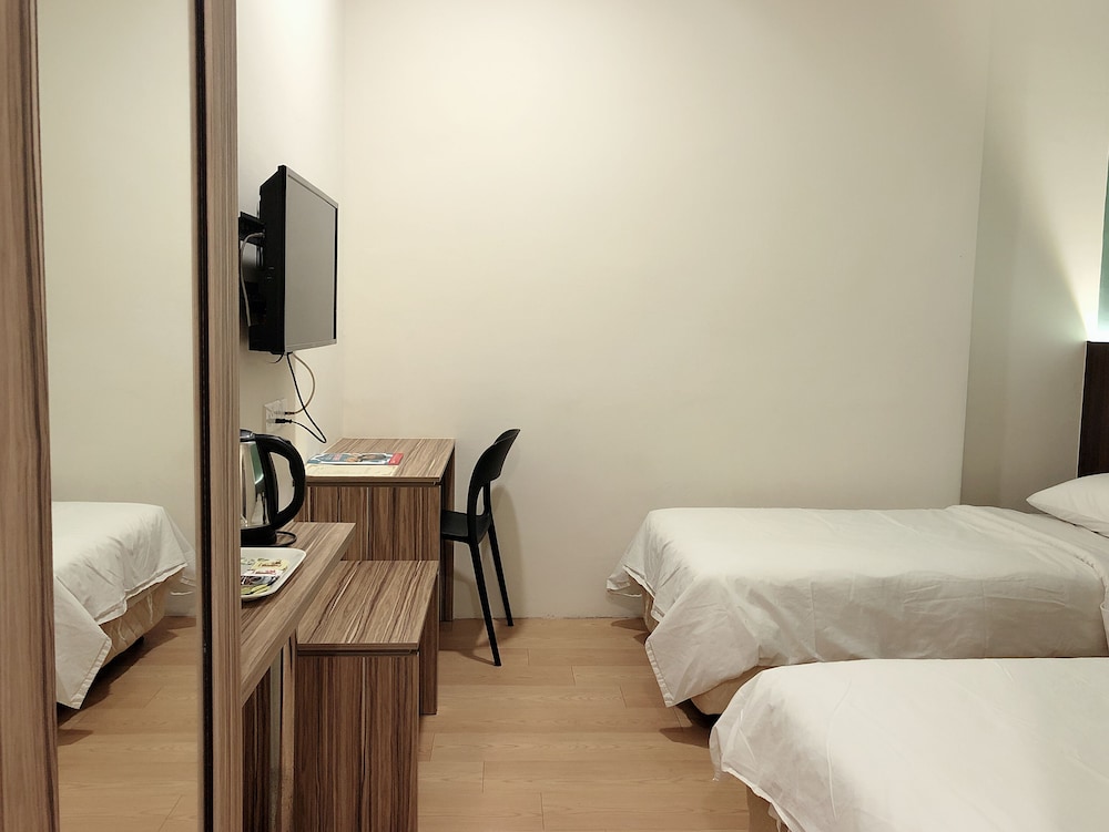 Standard Twin Room photo 2