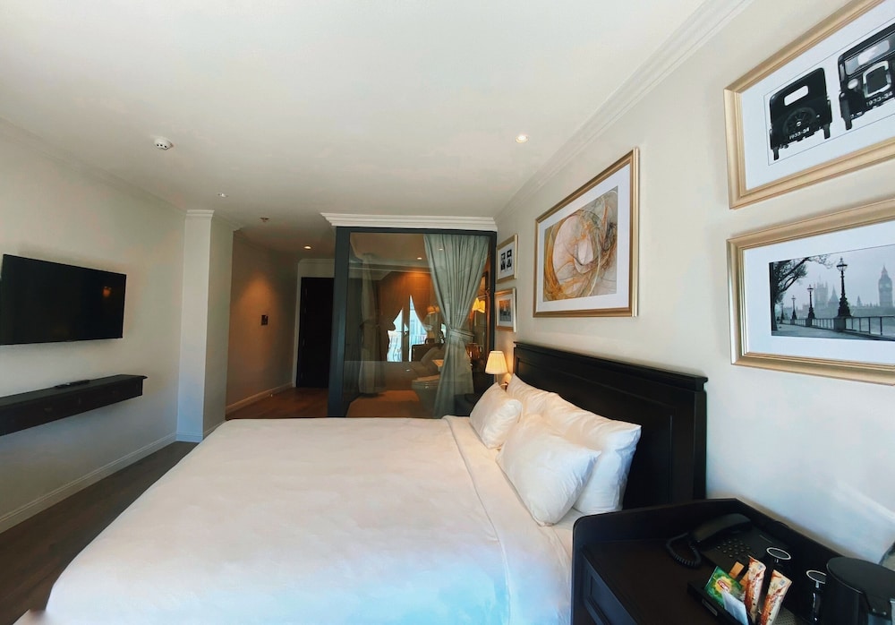Deluxe Double Room, City View