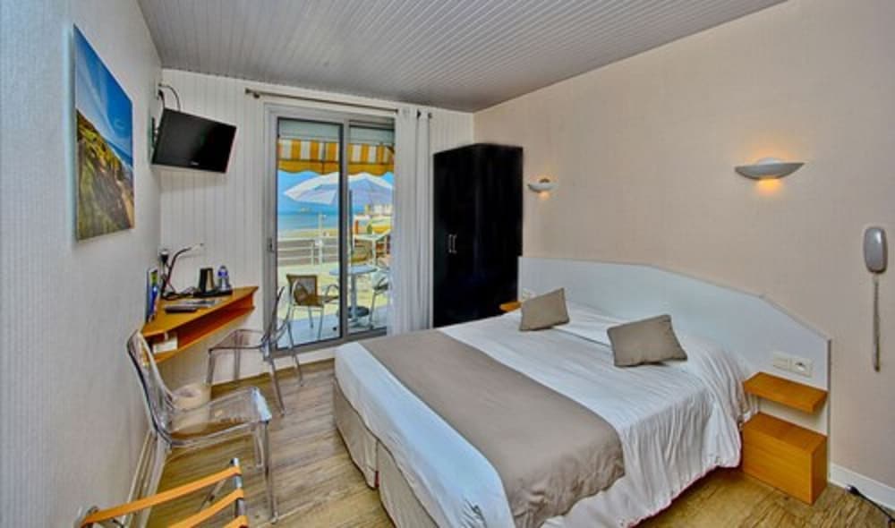 Double or Twin Room, Beachside