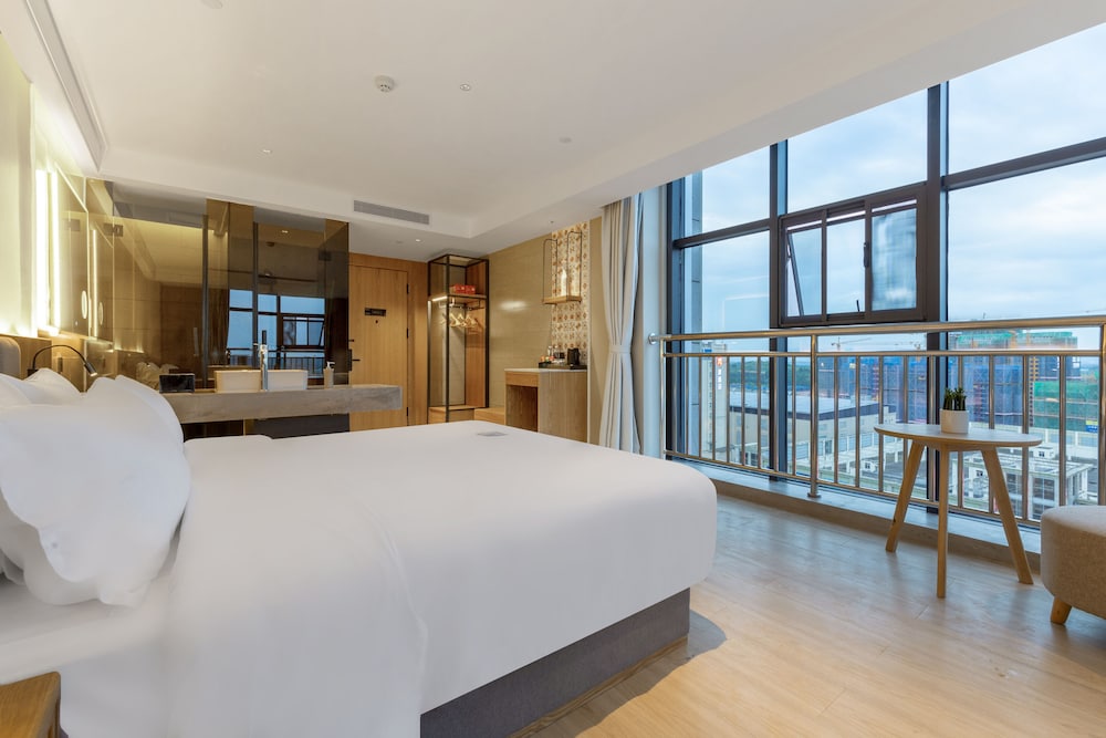 Elite Double Room, 1 Bedroom, Non Smoking, City View photo 3