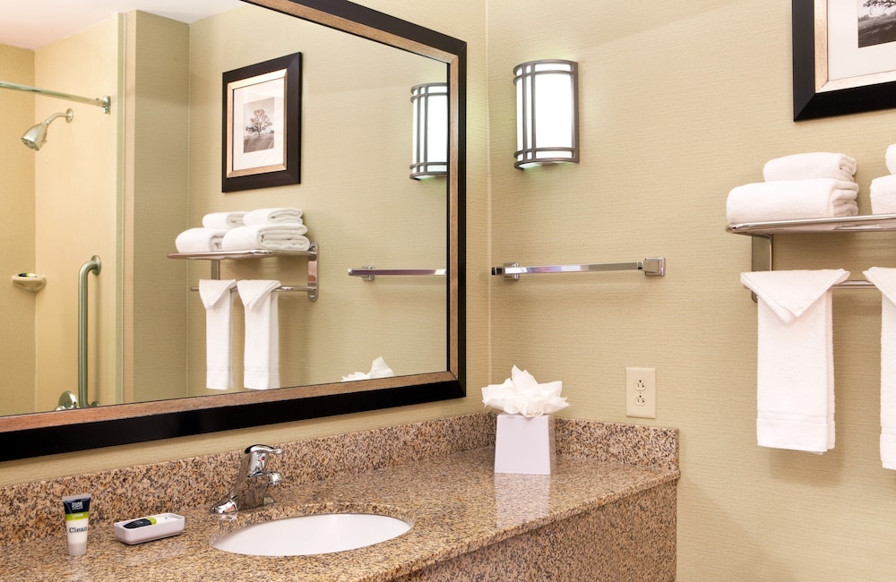 Suite, Multiple Beds - Photo 3