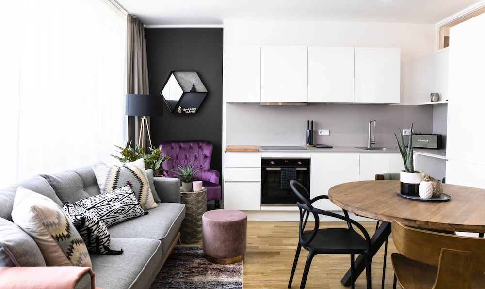 Design Apartment, 2 Twin Beds, Non Smoking, City View photo 1