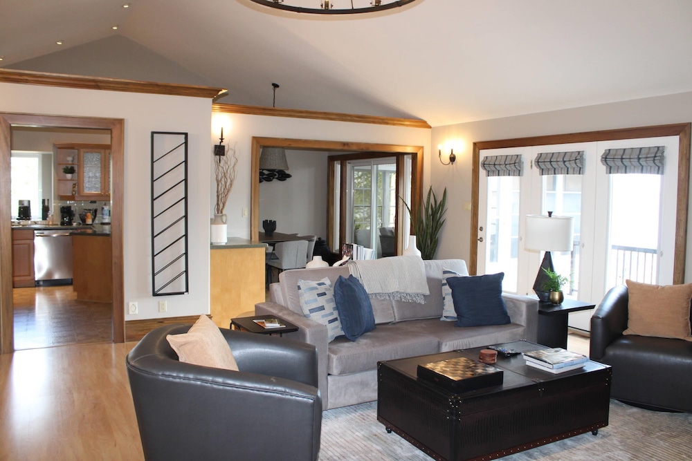 Suite, Multiple Beds, Non Smoking (Efficiency, Upgrade) photo 3
