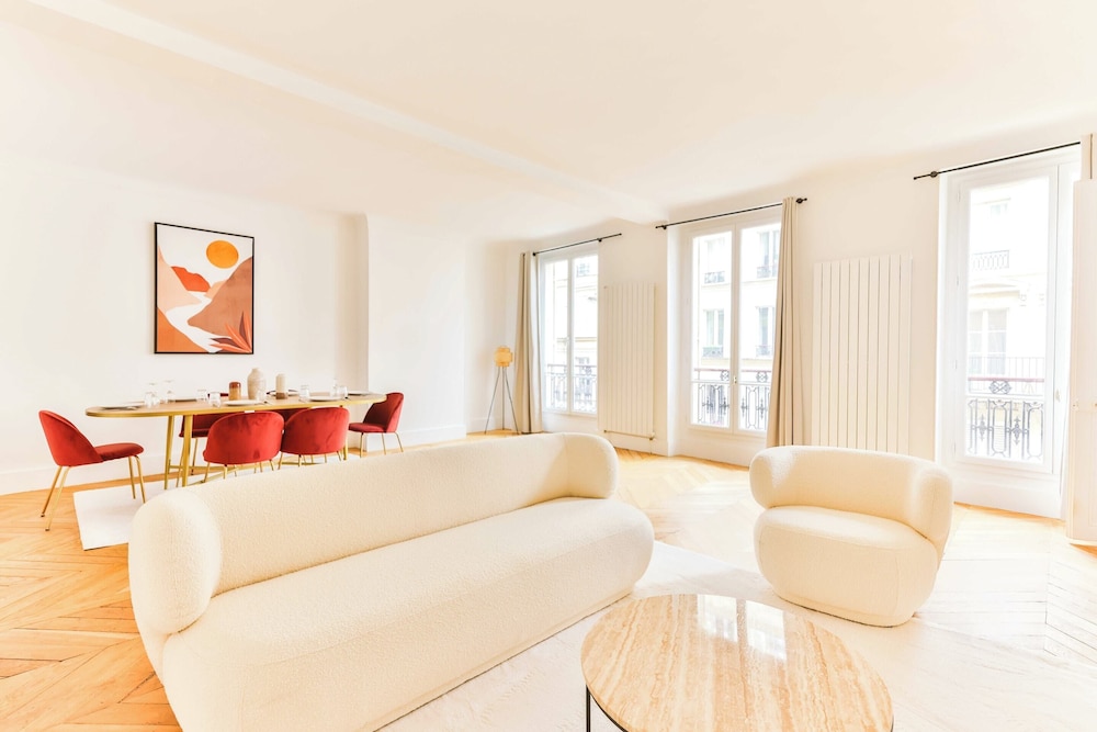 Apartment photo 1