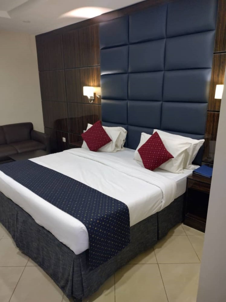 Deluxe Room - Photo 1