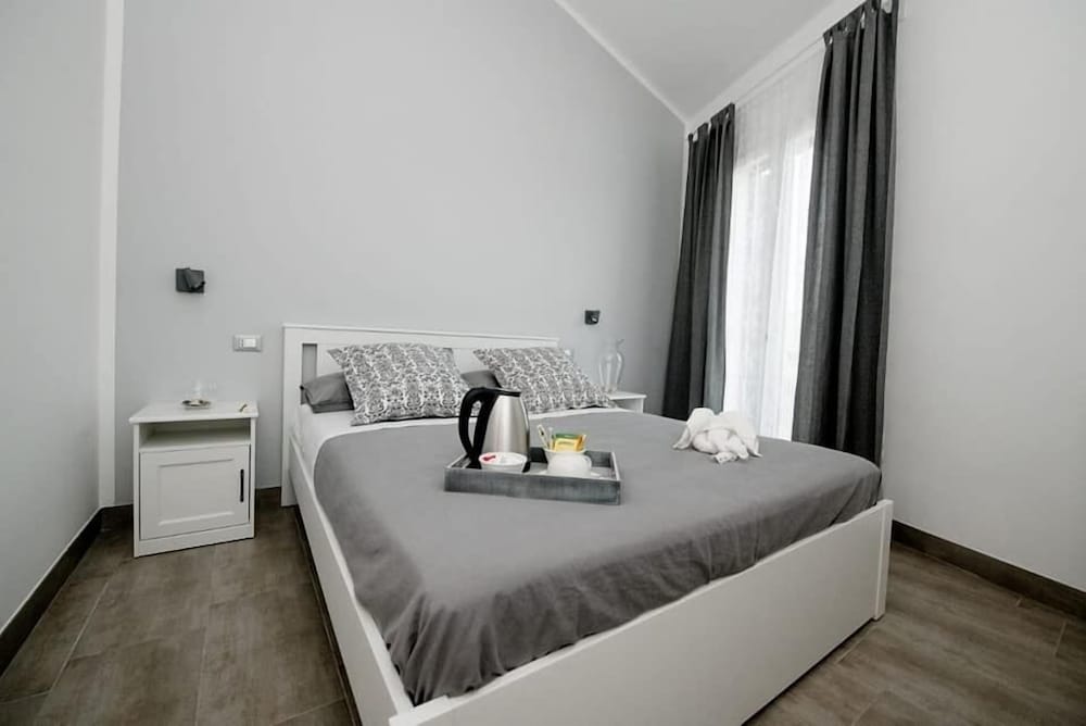 Triple Room (1)