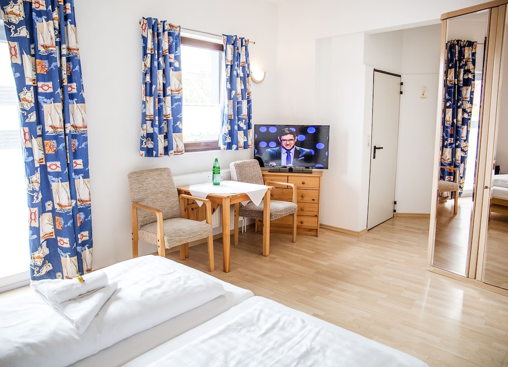 Double Room, Balcony - Photo 8