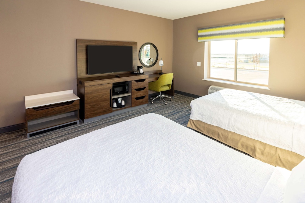 Room, 2 Queen Beds, Refrigerator - Photo 1