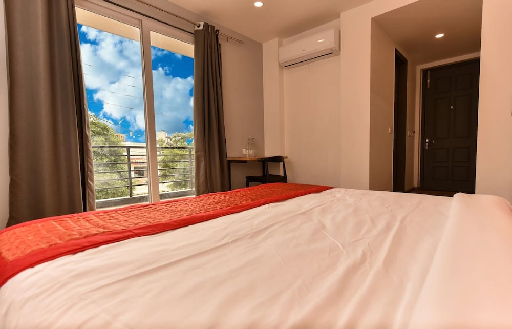 Superior Room, 1 Bedroom, Refrigerator & Microwave photo 2
