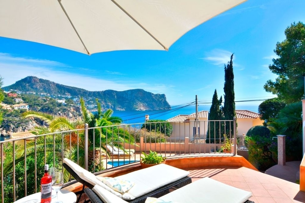 Villa, 4 Bedrooms, Private Pool, Sea View photo 3