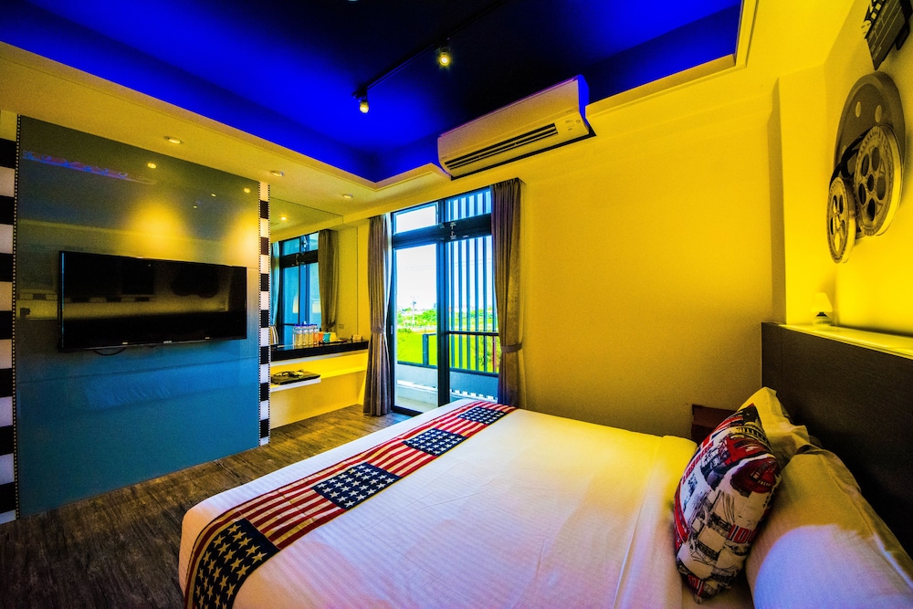 Movie Quadruple Room photo 2