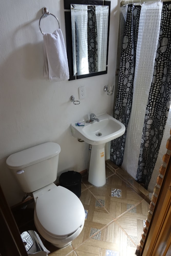 Basic Single Room photo 3
