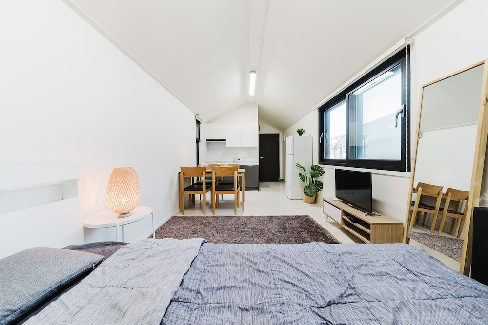 Basic Room, 1 Bedroom (Cabin House 2 (Random)) photo 2