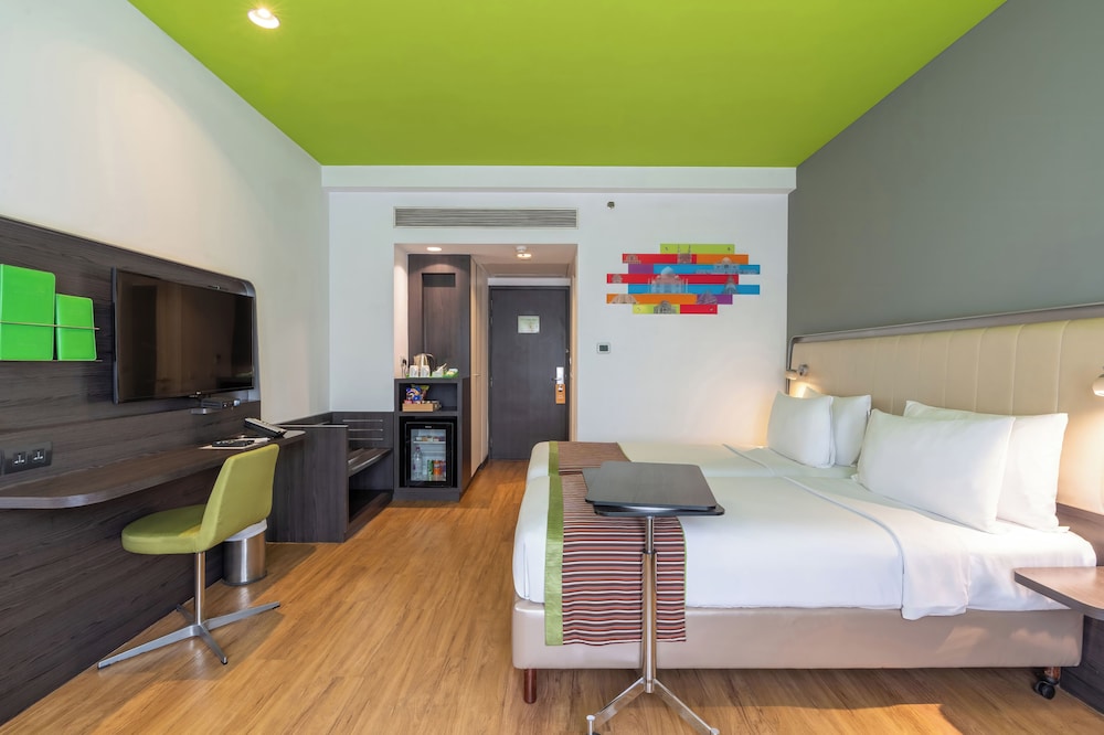 Deluxe Room - Photo 7