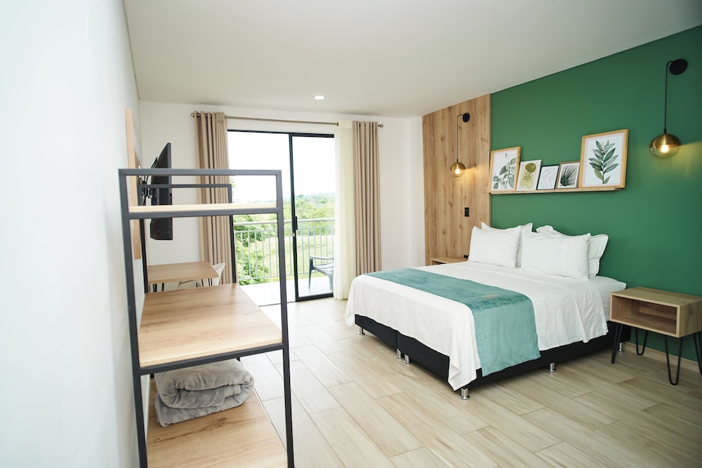 Standard Double Room - Photo 8