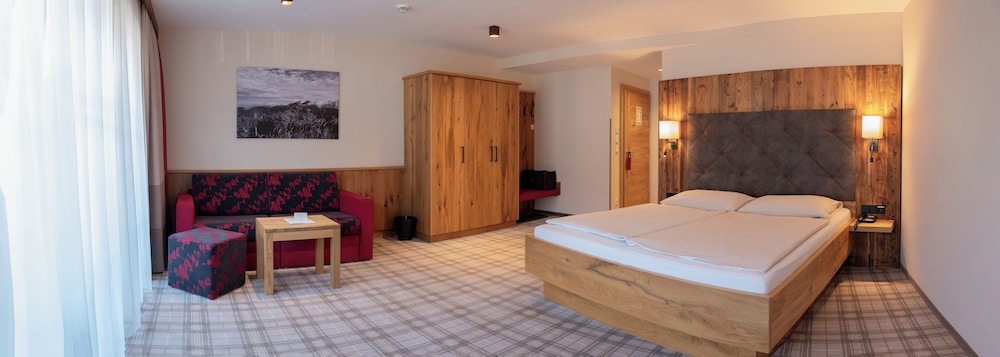 Deluxe Double Room, Mountain View photo 3