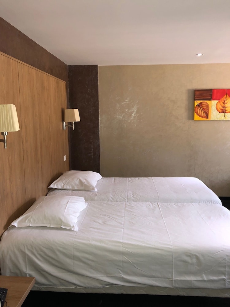 Standard Triple Room photo 2