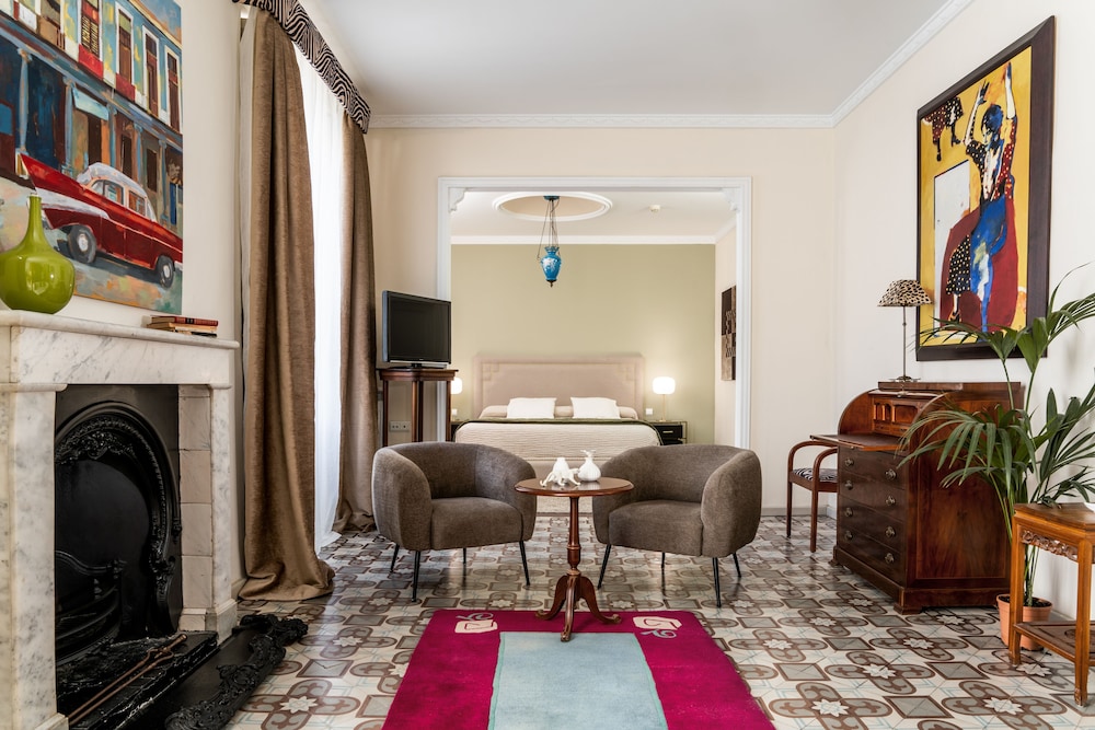 Premium Suite, 1 Bedroom, Private Bathroom - Photo 10