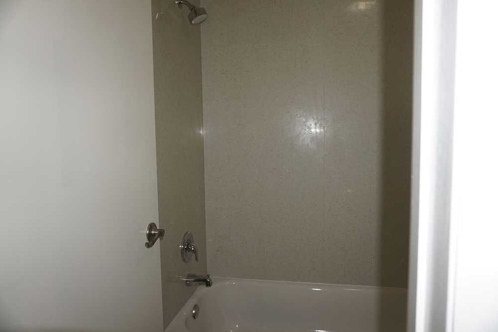 Room, 2 Queen Beds, Non Smoking - Photo 7