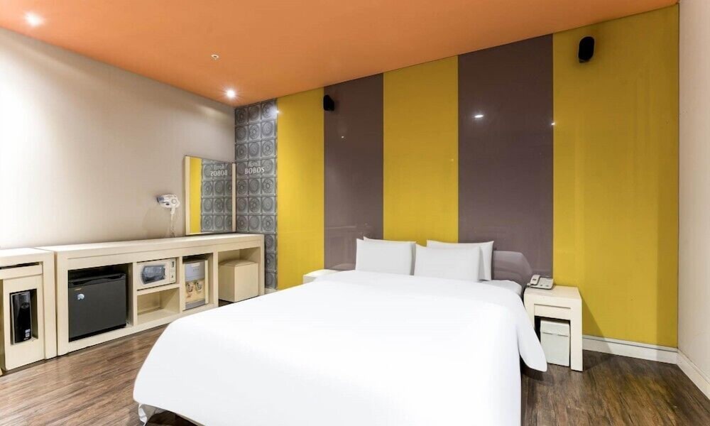 Standard Double Room - Photo 2