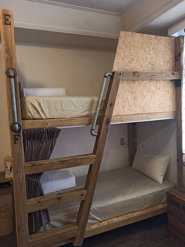 Standard Shared Dormitory, Mixed Dorm, Shared Bathroom photo 2
