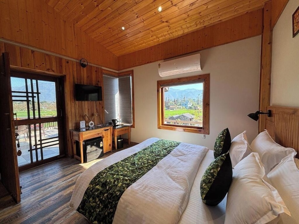 Standard Pine Chalet photo 3