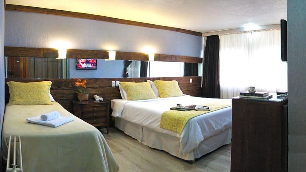 Deluxe Triple Room photo 2