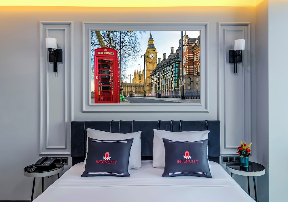 Deluxe Double or Twin Room - Photo 10