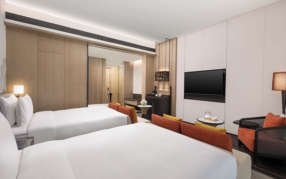 Standard Room, 2 Double Beds (Courtyard Access)