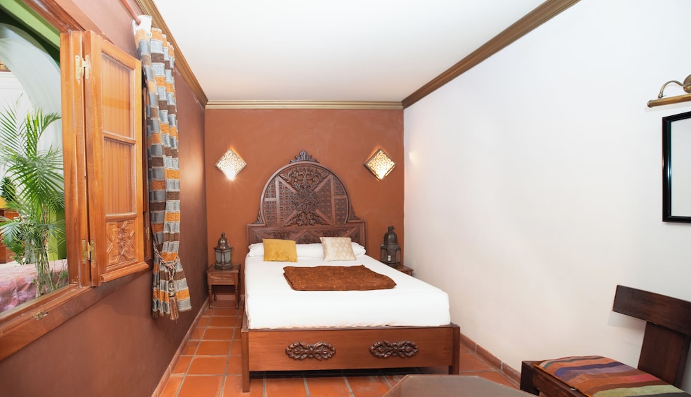Superior Double Room Ensuite - Photo 3