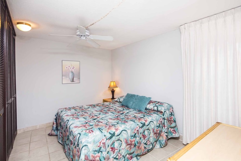 Condo, 1 Bedroom photo 2