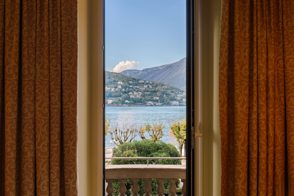 Double or Twin Room, Lake View - Photo 7