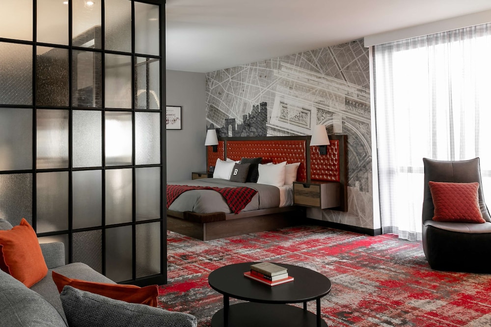 Studio Suite (Bobby) photo 1