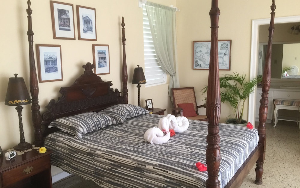 Superior Double Or Twin Room, Multiple Beds, Balcony, Mountain View (Hummingbird) photo 1