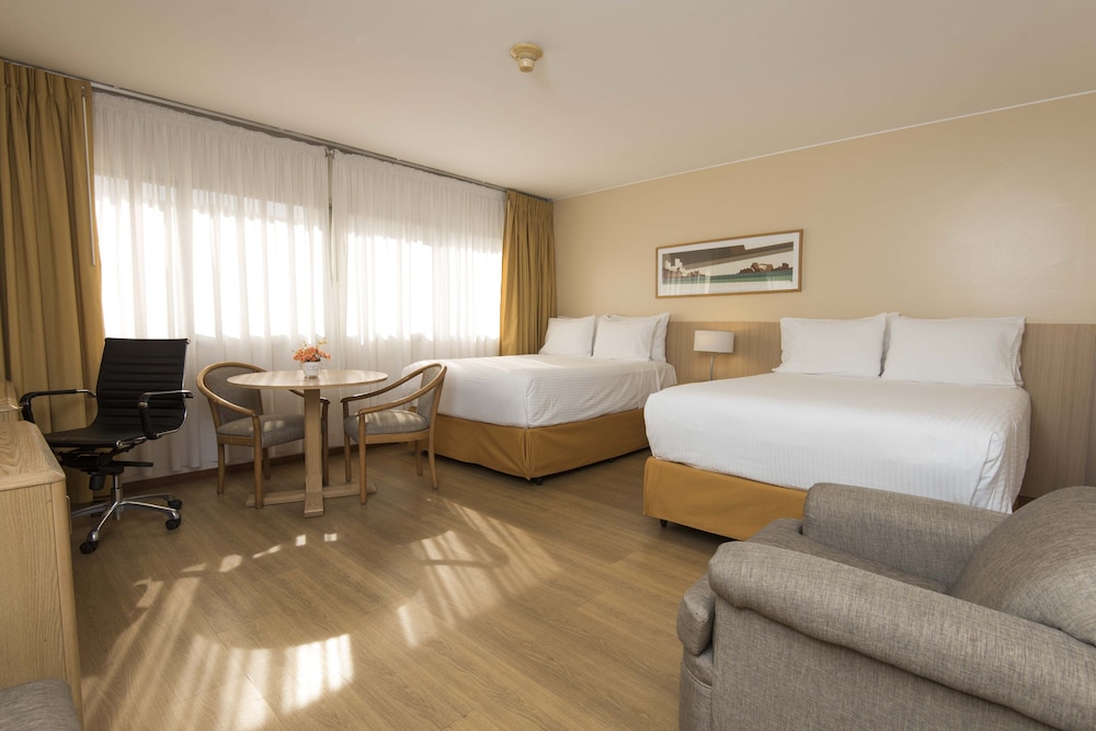 Standard Room, 2 Queen Beds, Smoking - Photo 1