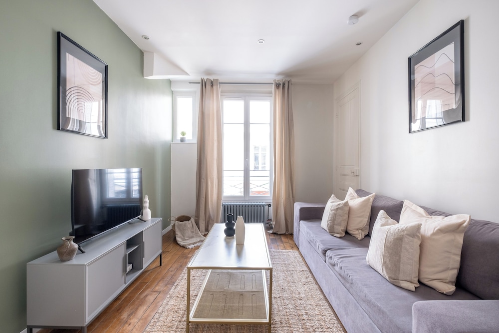 Apartment photo 1