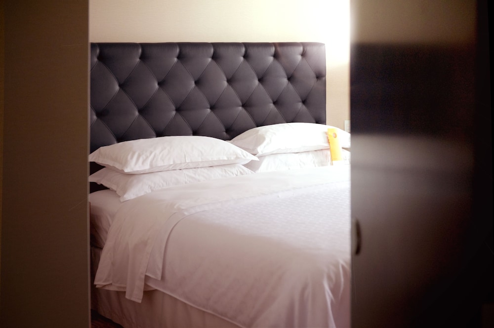 Deluxe Room, 1 Double Bed - Photo 6
