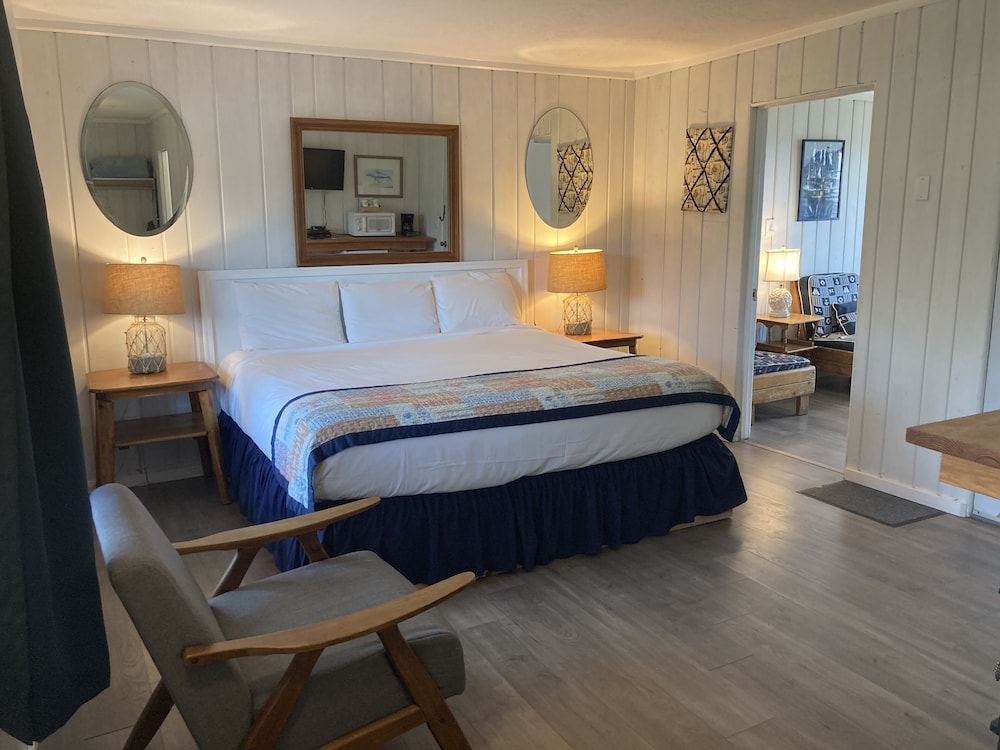 Family Suite Ocean View to Family Suite Oceanfront