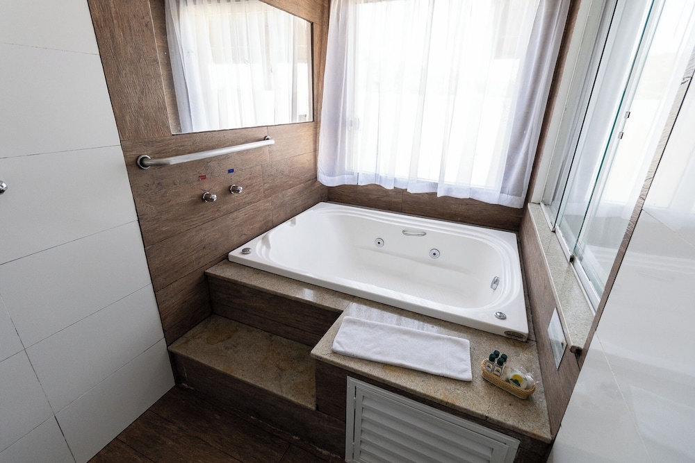 Deluxe Triple Room photo 3