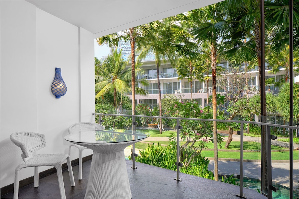 Studio Suite, 1 Bedroom, Lagoon View photo 2