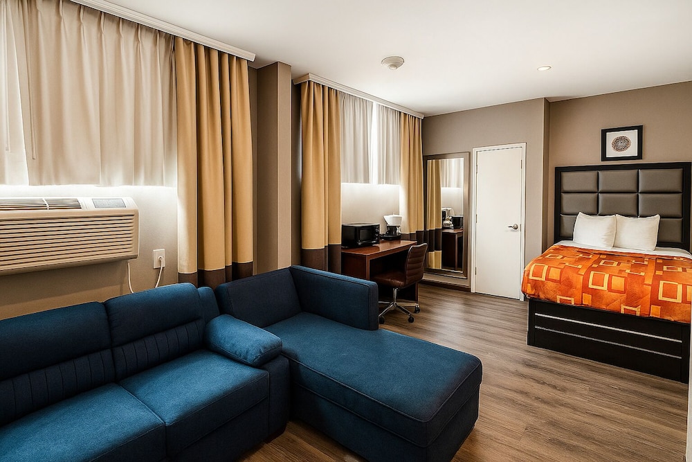 Luxury Suite - Photo 1