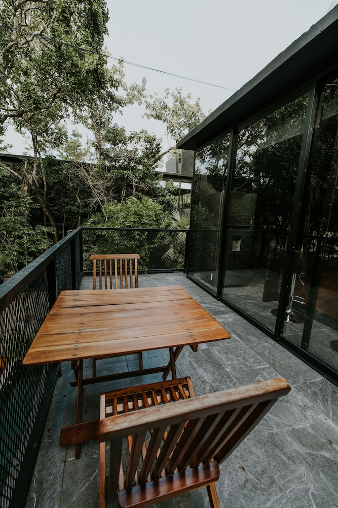 Basic House - Photo 10