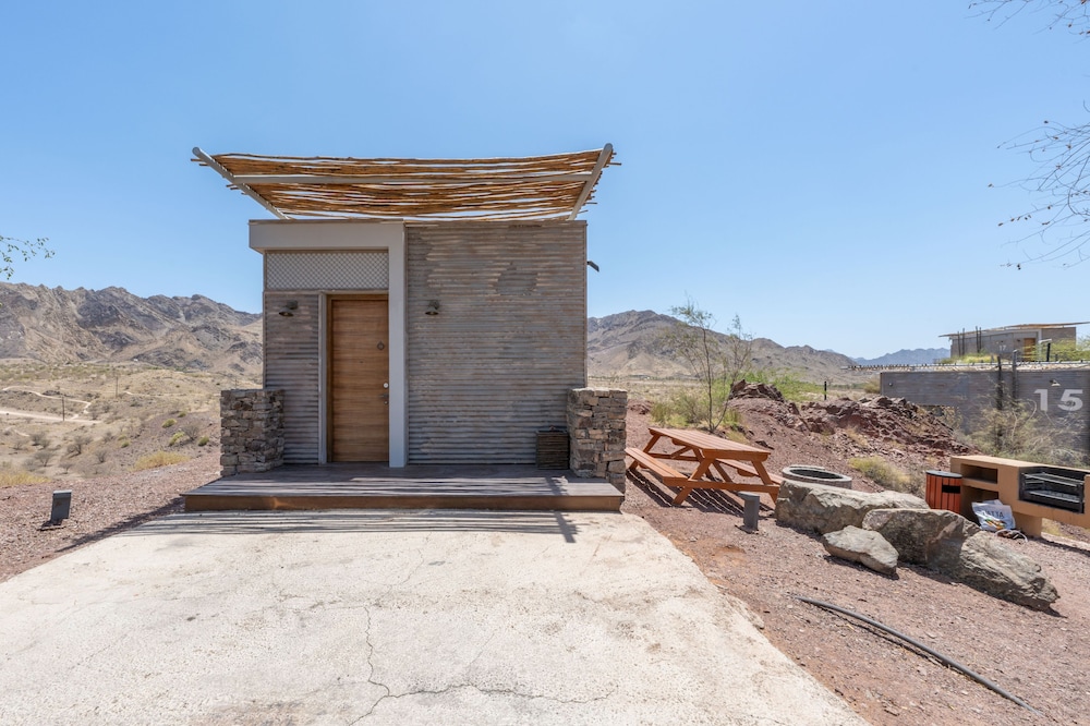Premium Lodge with Scenic Mountain Views & Access to Adventure Activities photo 2