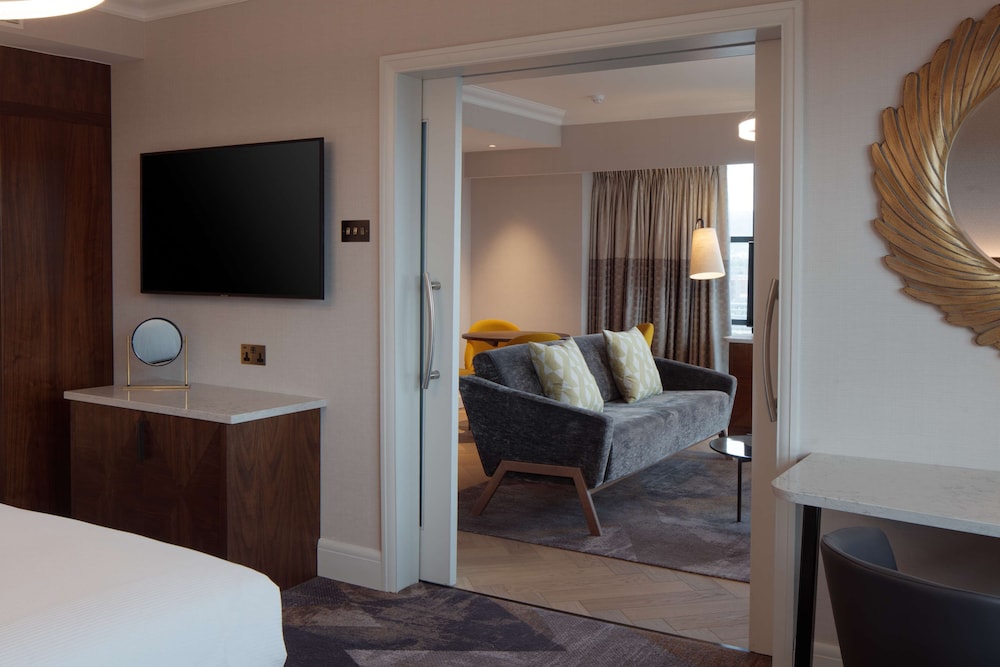 Executive Suite, 1 King Bed - Photo 13